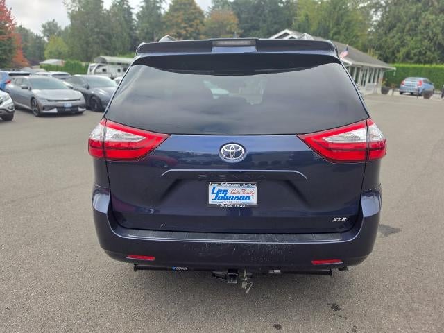 2018 Toyota Sienna XLE FWD 8-Passenger (Natl)