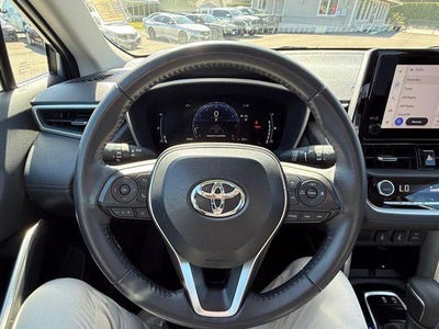 2024 Toyota Corolla Cross XLE 2WD (Natl)