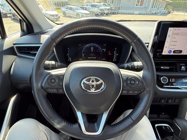 2024 Toyota Corolla Cross XLE 2WD (Natl)