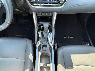 2024 Toyota Corolla Cross XLE 2WD (Natl)