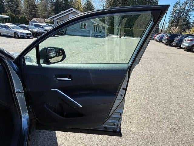 2024 Toyota Corolla Cross XLE 2WD (Natl)