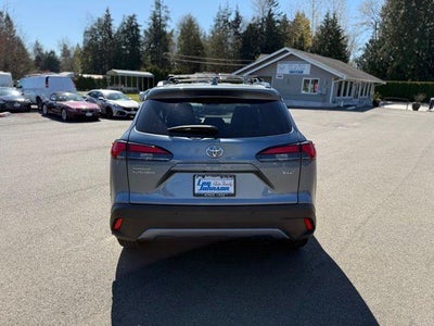 2024 Toyota Corolla Cross XLE 2WD (Natl)