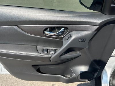 2019 Nissan Rogue FWD SV