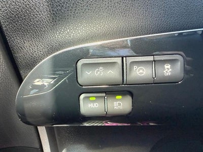 2017 Toyota Prius Four (Natl)