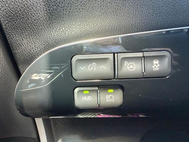 2017 Toyota Prius Four (Natl)