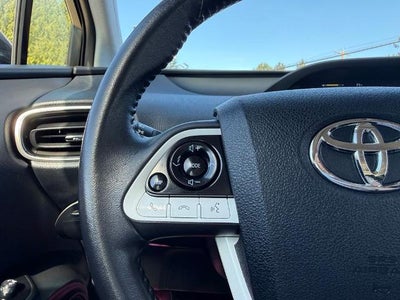 2017 Toyota Prius Four (Natl)