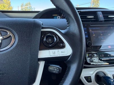 2017 Toyota Prius Four (Natl)