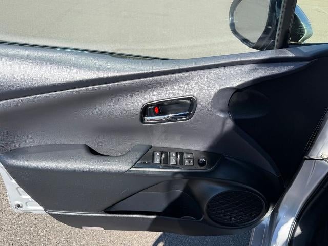 2017 Toyota Prius Four (Natl)