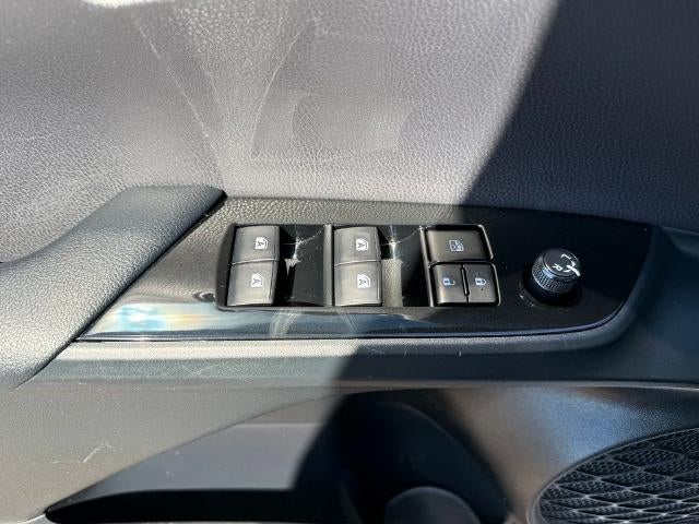 2017 Toyota Prius Four (Natl)