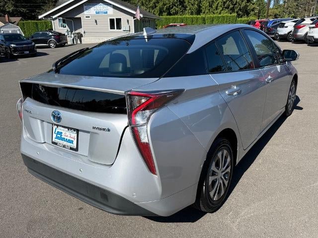 2017 Toyota Prius Four (Natl)