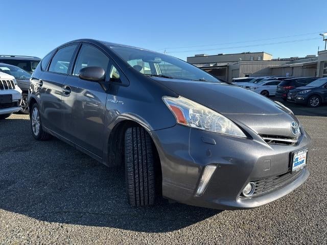 2013 Toyota Prius v 5dr Wgn Two (Natl)