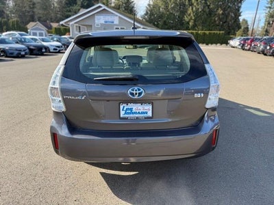2013 Toyota Prius v 5dr Wgn Two (Natl)