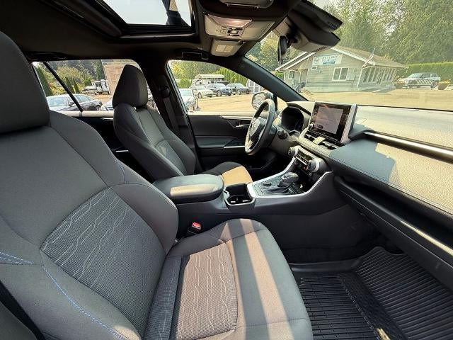 2024 Toyota RAV4 Hybrid SE AWD (Natl)