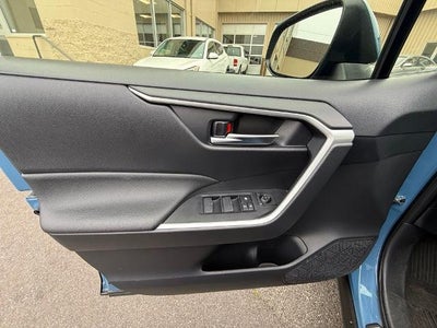 2024 Toyota RAV4 Hybrid SE AWD (Natl)