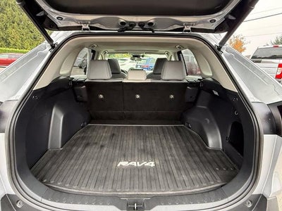 2020 Toyota RAV4 XLE Premium AWD (Natl)