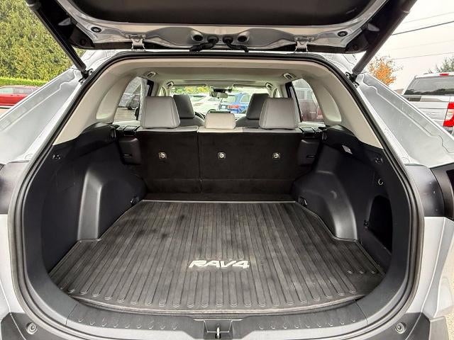 2020 Toyota RAV4 XLE Premium AWD (Natl)