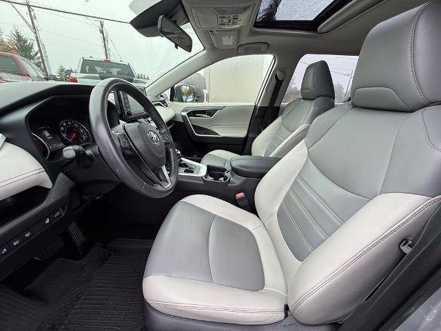 2020 Toyota RAV4 XLE Premium AWD (Natl)
