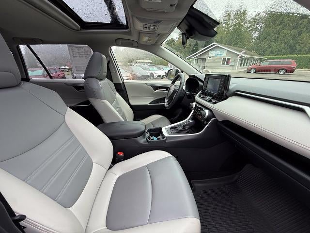 2020 Toyota RAV4 XLE Premium AWD (Natl)