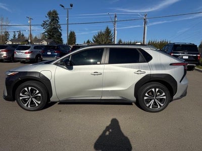 2023 Toyota bZ4X XLE FWD (Natl)