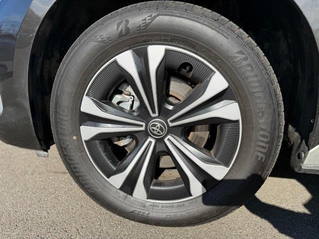 2023 Toyota bZ4X XLE FWD (Natl)