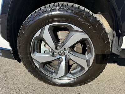 2022 Toyota RAV4 Prime SE (Natl)