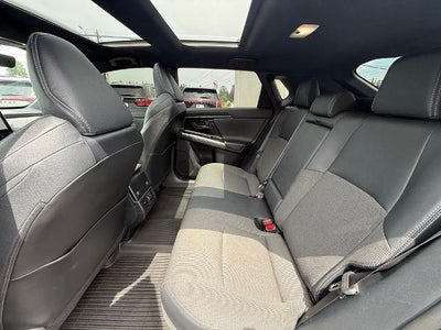 2024 Toyota bZ4X XLE AWD (Natl)