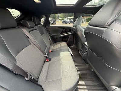 2024 Toyota bZ4X XLE AWD (Natl)