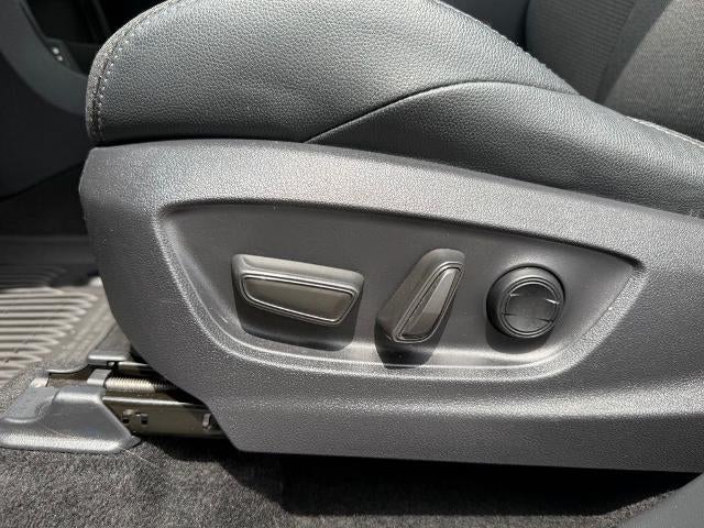2024 Toyota bZ4X XLE AWD (Natl)