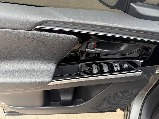 2024 Toyota bZ4X XLE AWD (Natl)