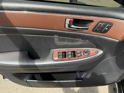 2011 Hyundai GENESIS 4dr Sdn V8