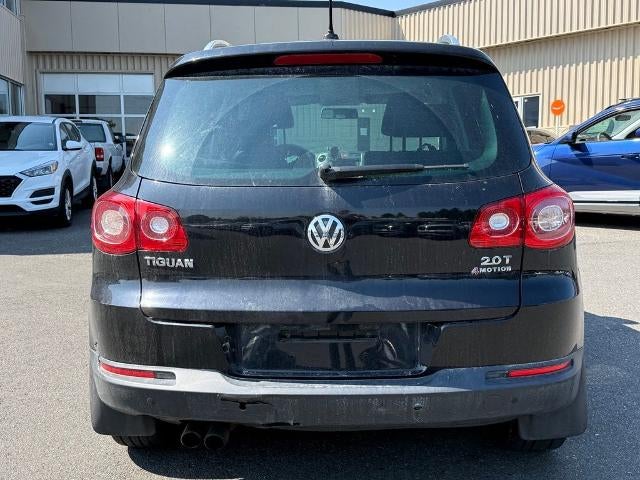 2011 Volkswagen Tiguan 4WD 4dr S 4Motion