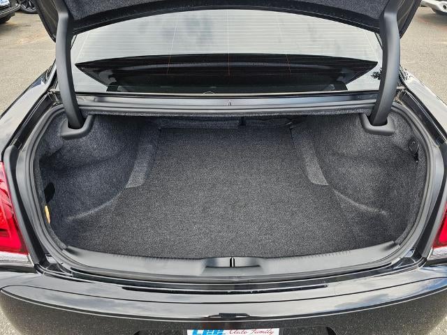 2023 Chrysler 300 300C RWD