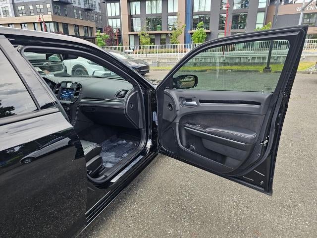2023 Chrysler 300 300C RWD
