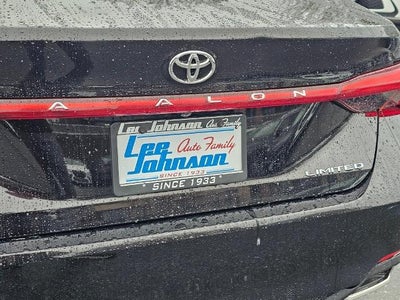 2019 Toyota Avalon XLE (SE)