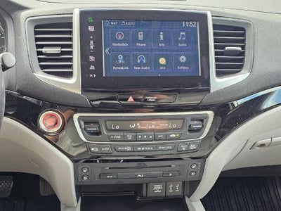 2016 Honda Pilot AWD 4dr Elite with DVD Rear Entertainment System and Navigation