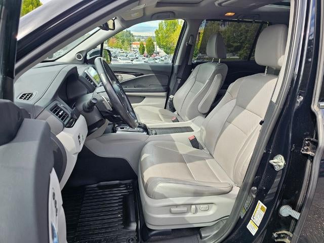 2016 Honda Pilot AWD 4dr Elite with DVD Rear Entertainment System and Navigation