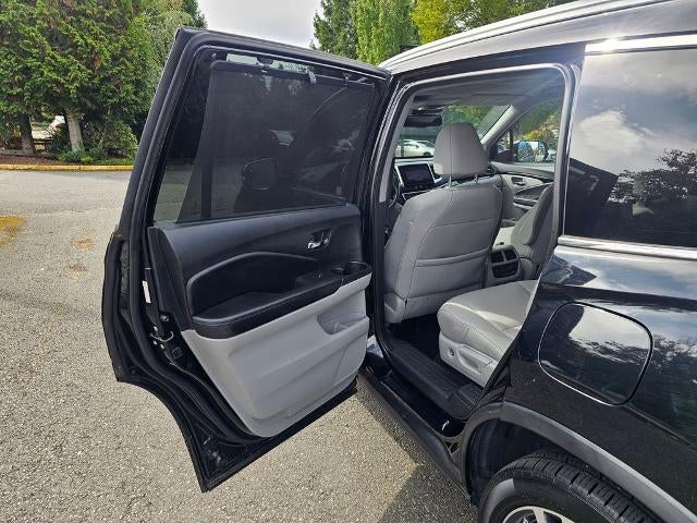 2016 Honda Pilot AWD 4dr Elite with DVD Rear Entertainment System and Navigation