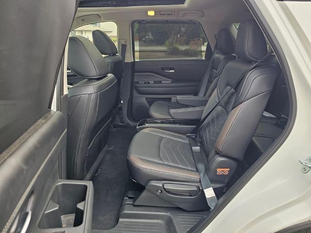 2024 Nissan Pathfinder Platinum 4WD