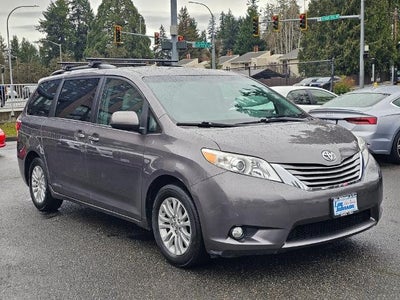 2015 Toyota Sienna 5dr 8-Pass Van XLE FWD (Natl)