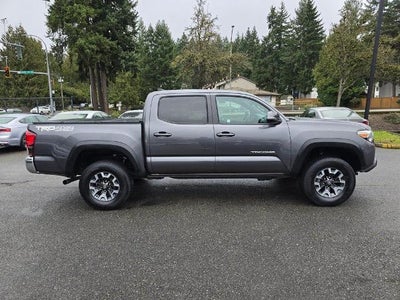 2018 Toyota Tacoma SR Double Cab 5' Bed V6 4x4 AT (GS)
