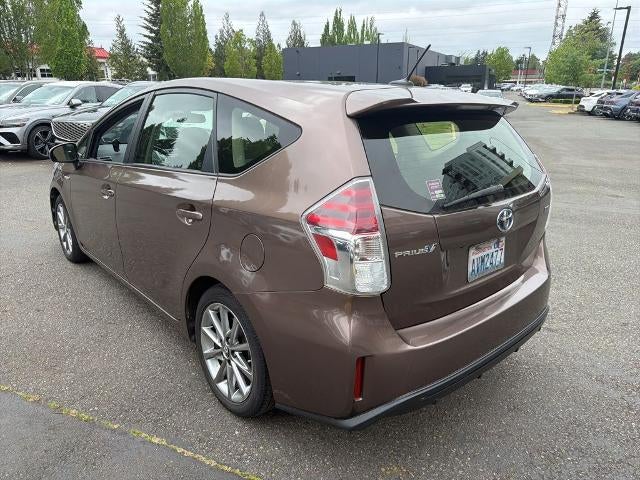 2015 Toyota Prius v 5dr Wgn Five (Natl)
