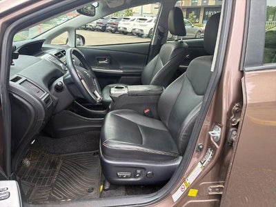 2015 Toyota Prius v 5dr Wgn Five (Natl)