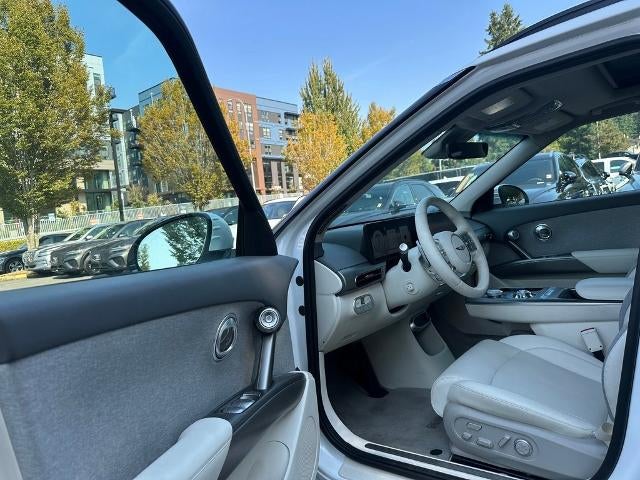 2024 Genesis GV60 Standard RWD