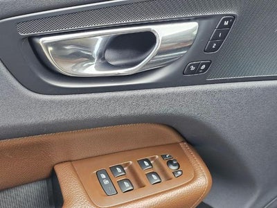 2019 Volvo XC60 T5 AWD Momentum