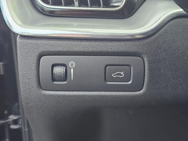 2019 Volvo XC60 T5 AWD Momentum