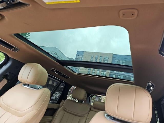 2023 Land Rover Range Rover P530 SE LWB 7 Seat
