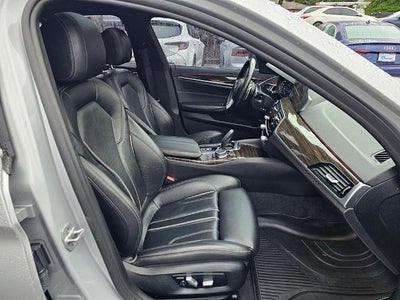 2019 BMW 530e xDrive iPerformance Plug-In Hybrid