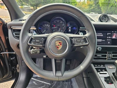 2025 Porsche Macan AWD
