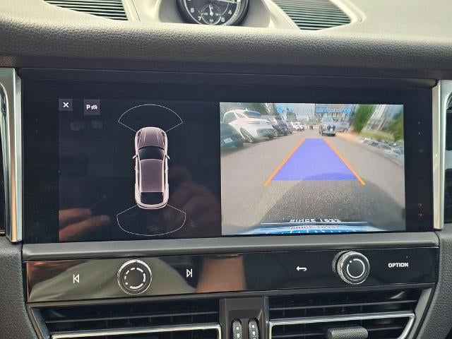 2025 Porsche Macan AWD