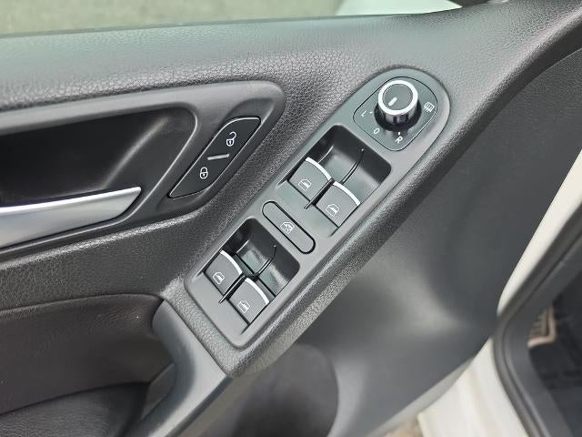 2013 Volkswagen Golf R 4dr HB